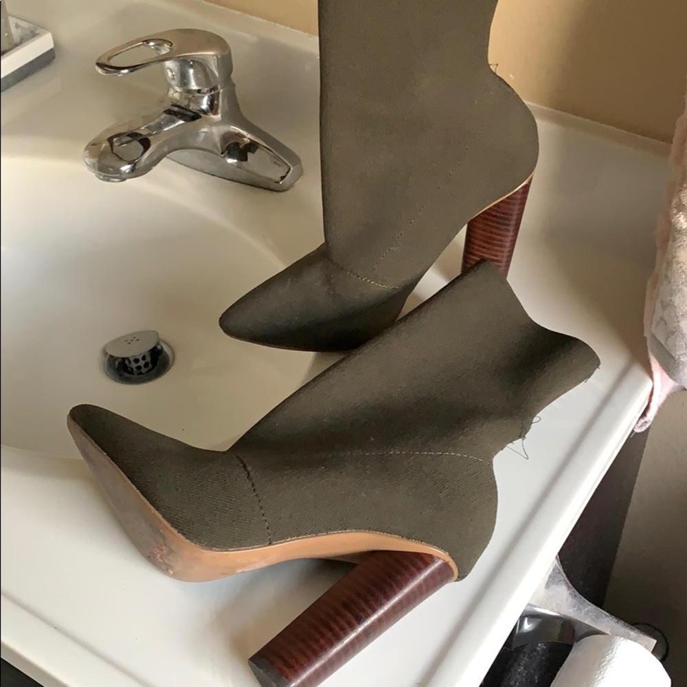 STEVE MADDEN SOCK BOOT